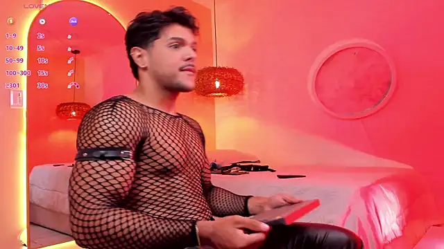 Snapshot of thiago_mercer chatting on September 22, 11:12 am thiago mercer online show from September 22, 11:12 am