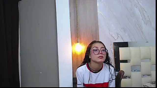 Snapshot of honeymoon_12 chatting on September 21, 3:41 am honeymoon 12 online show from September 21, 3:41 am