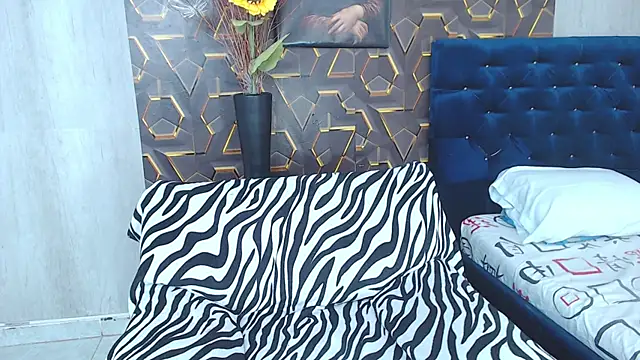 Snapshot of honeymoon_12 chatting on October 6, 4:10 am honeymoon 12 online show from October 6, 4:10 am