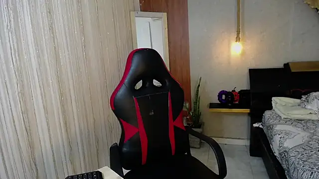 Snapshot of honeymoon_12 chatting on November 9, 2:48 pm honeymoon 12 online show from November 9, 2:48 pm