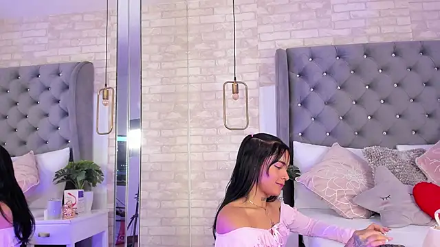 PauVega  online show from March 11, 1:39 pm