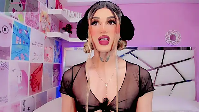 Snapshot of Miacuteee chatting on December 5, 9:00 pm Miacuteee online show from December 5, 9:00 pm