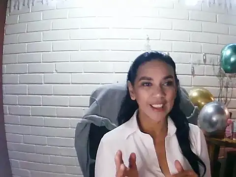 MiiaVelasquez online show from November 21, 4:11 am