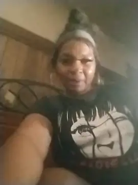 Ladiv33 online show from October 30, 1:18 am