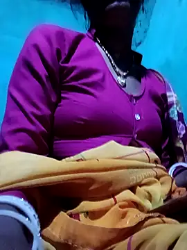 Snapshot of Radha8080 chatting on November 7, 4:07 pm Radha8080 online show from November 7, 4:07 pm