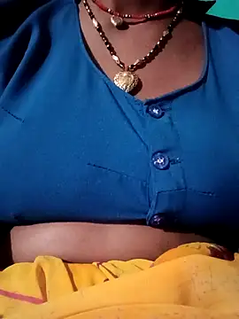 Snapshot of Radha8080 chatting on November 12, 3:23 pm Radha8080 online show from November 12, 3:23 pm