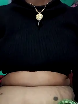 Snapshot of Radha8080 chatting on November 19, 11:16 pm Radha8080 online show from November 19, 11:16 pm