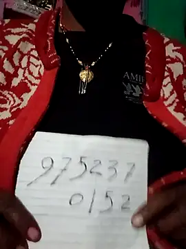 Snapshot of Radha8080 chatting on November 20, 11:37 pm Radha8080 online show from November 20, 11:37 pm