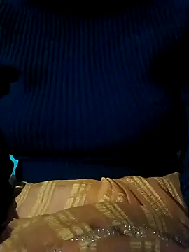 Snapshot of Radha8080 chatting on December 4, 12:31 am Radha8080 online show from December 4, 12:31 am