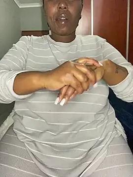 fatpussydallx online show from July 17, 5:18 pm