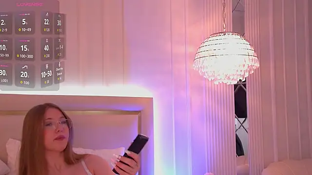 Snapshot of RemyLoon chatting on November 22, 3:11 pm RemyLoon online show from November 22, 3:11 pm