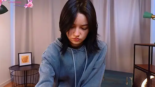 Snapshot of PamilaGrassle chatting on September 20, 4:02 am PamilaGrassle online show from September 20, 4:02 am