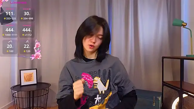 Snapshot of PamilaGrassle chatting on October 3, 4:09 am PamilaGrassle online show from October 3, 4:09 am