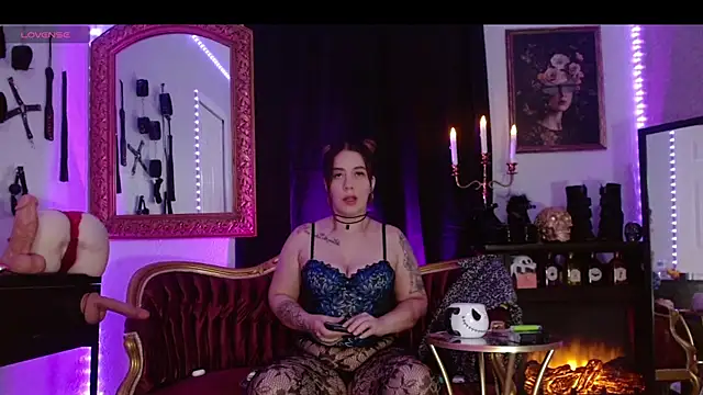 Snapshot of miss_strapon chatting on November 29, 1:47 pm miss strapon online show from November 29, 1:47 pm