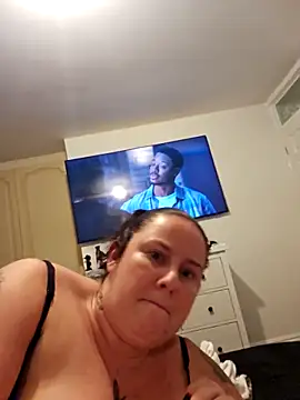 Snapshot of Biggtitz121 chatting on September 22, 7:38 pm Biggtitz121 online show from September 22, 7:38 pm
