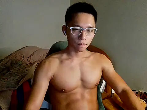 iron0401 online show from February 17, 4:02 pm