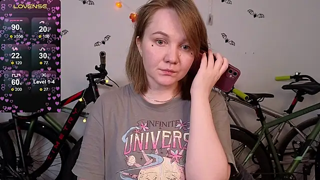 Snapshot of BellaMurrr chatting on October 28, 2:59 am BellaMurrr online show from October 28, 2:59 am