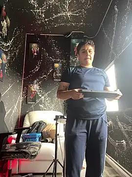 Snapshot of IanGilbert chatting on September 11, 8:31 pm IanGilbert online show from September 11, 8:31 pm