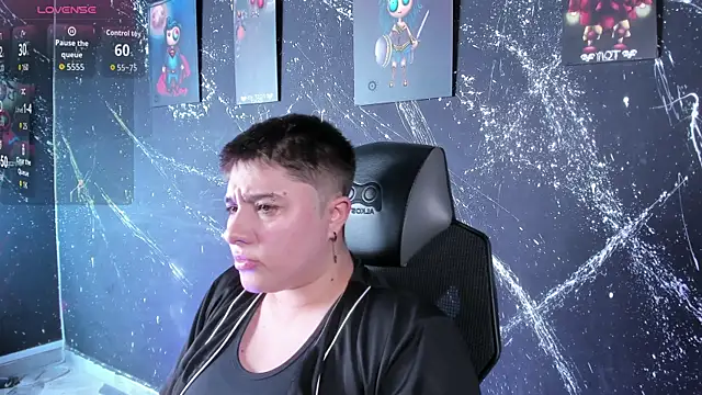 Snapshot of IanGilbert chatting on September 29, 9:19 pm IanGilbert online show from September 29, 9:19 pm