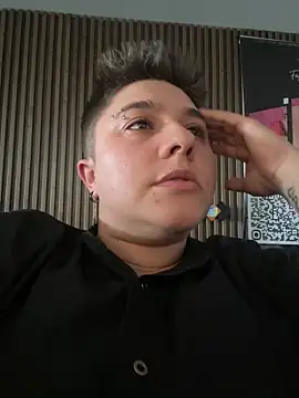 Snapshot of IanGilbert chatting on October 29, 4:42 pm IanGilbert online show from October 29, 4:42 pm