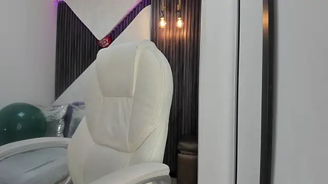 roxana santini online show from November 25, 3:45 pm