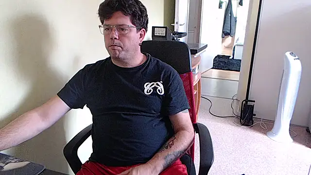 Snapshot of blueandwhite1 chatting on September 10, 7:30 am blueandwhite1 online show from September 10, 7:30 am