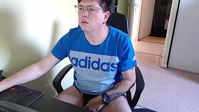 blueandwhite1 online show from February 24, 3:32 pm