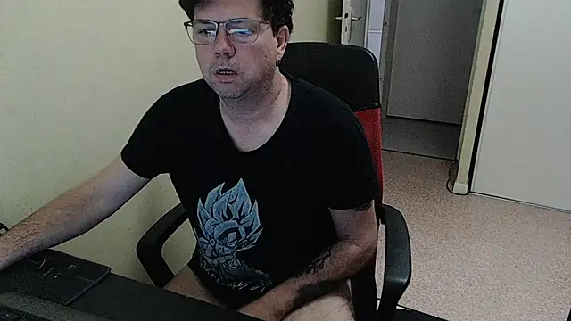 blueandwhite1 online show from March 4, 7:47 am