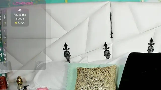 zafirodiva online show from October 16, 1:45 pm
