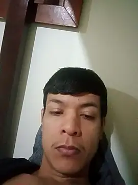 Snapshot of WillRodriguesf10 chatting on November 8, 1:33 pm WillRodriguesf10 online show from November 8, 1:33 pm