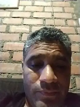 Snapshot of danigarci2307 chatting on August 3, 2:43 am danigarci2307 online show from August 3, 2:43 am