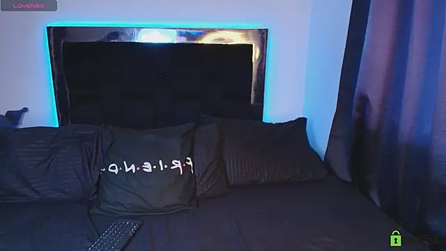 madisonwalkeeer online show from February 5, 8:24 pm