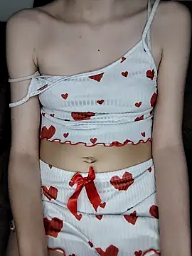 Snapshot of AnnieSparkle chatting on October 10, 12:53 am AnnieSparkle online show from October 10, 12:53 am