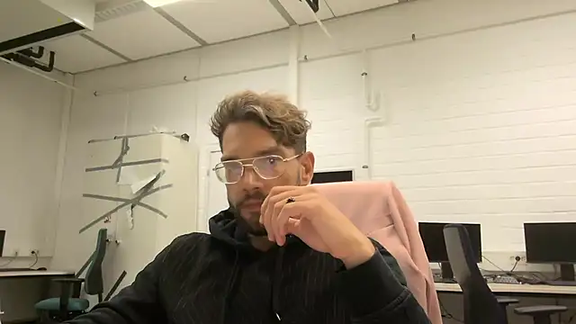 SweetBoyToy online show from September 26, 12:36 am