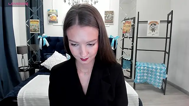 Snapshot of LoraSunnyy chatting on September 19, 7:54 am LoraSunnyy online show from September 19, 7:54 am