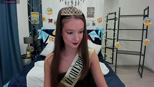 Snapshot of LoraSunnyy chatting on September 30, 8:41 am LoraSunnyy online show from September 30, 8:41 am