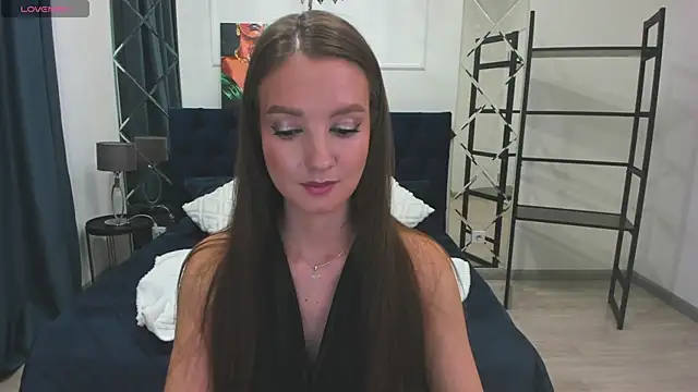 Snapshot of LoraSunnyy chatting on October 15, 8:25 am LoraSunnyy online show from October 15, 8:25 am