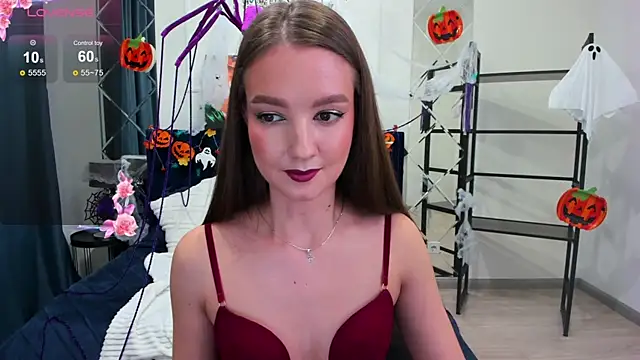 Snapshot of LoraSunnyy chatting on October 20, 8:48 am LoraSunnyy online show from October 20, 8:48 am