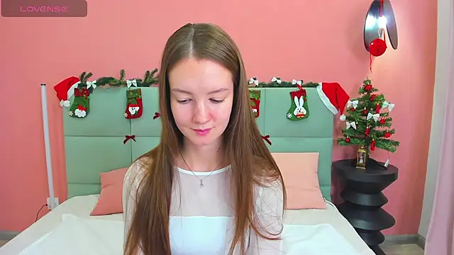 Snapshot of LoraSunnyy chatting on December 3, 1:02 am LoraSunnyy online show from December 3, 1:02 am