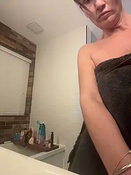 Snapshot of 69sexylife chatting on November 24, 9:03 pm 69sexylife online show from November 24, 9:03 pm