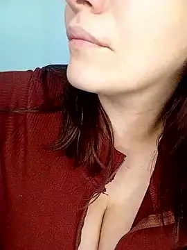 Snapshot of Sendy_kinky chatting on September 10, 12:21 am Sendy kinky online show from September 10, 12:21 am