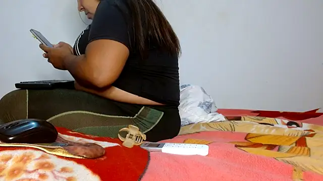 69smallstar online show from November 16, 6:02 pm