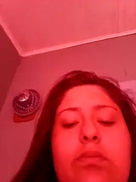 tudiablitalitabellaaa online show from March 28, 2:38 pm