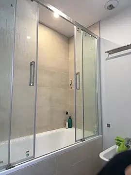 prettylittlefooxy online show from November 12, 11:10 am