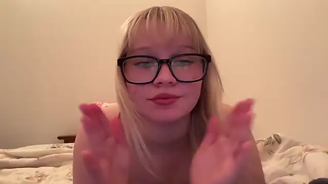 xoxokayy18 online show from October 24, 4:31 am