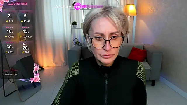Snapshot of PamellaMurphy chatting on September 23, 8:28 am PamellaMurphy online show from September 23, 8:28 am