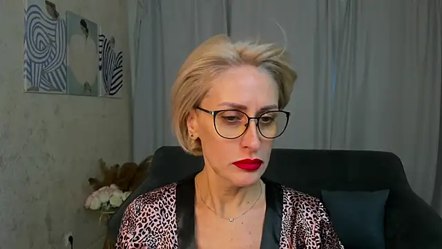 Snapshot of PamellaMurphy chatting on September 25, 7:56 am PamellaMurphy online show from September 25, 7:56 am