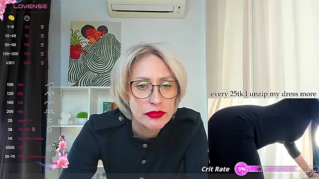 Snapshot of PamellaMurphy chatting on October 13, 7:52 am PamellaMurphy online show from October 13, 7:52 am
