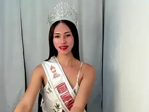 Snapshot of secretmiller_ chatting on December 20, 6:37 pm secretmiller online show from December 20, 6:37 pm