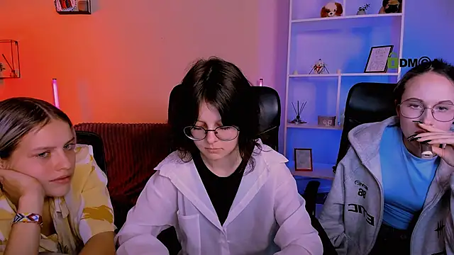 Snapshot of samanta_hotty chatting on December 2, 8:37 pm samanta hotty online show from December 2, 8:37 pm